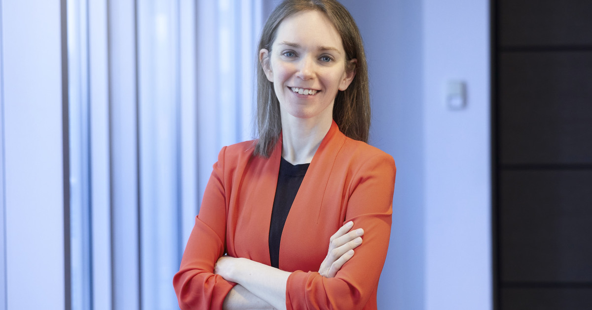 Lindsay P. Cox