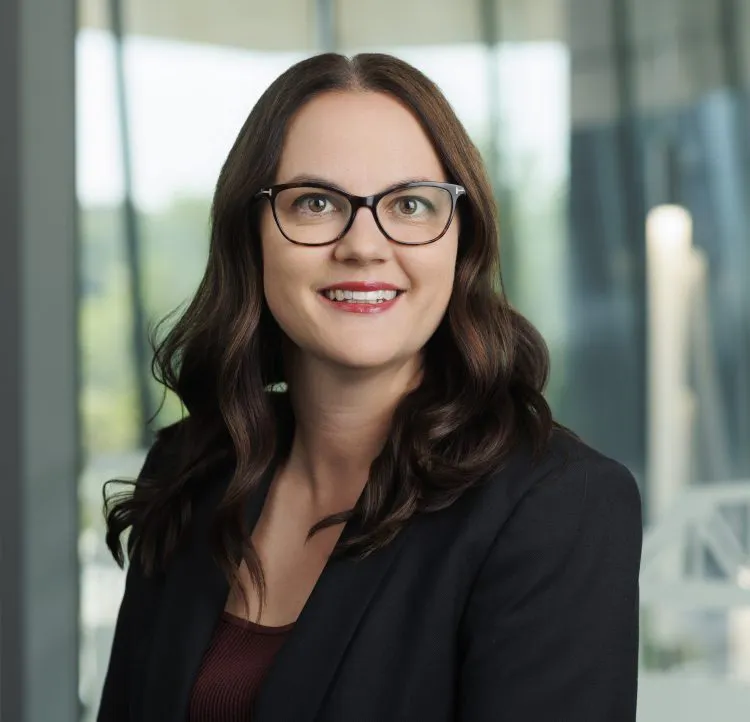 Erin L. Bokshowan